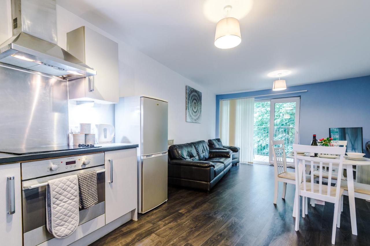2 Bed Apartment With Balcony Private Parking Near Etihad Stadium, Coop Live 맨체스터 외부 사진