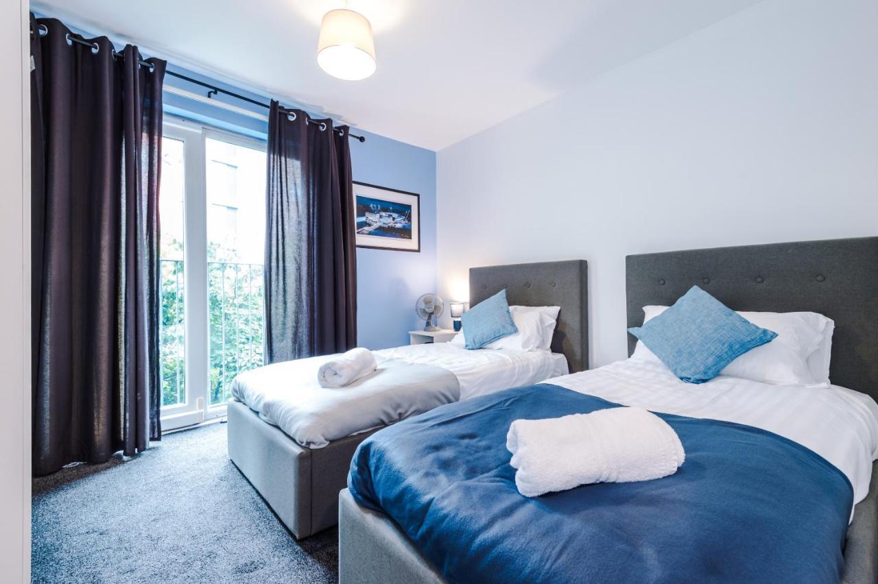 2 Bed Apartment With Balcony Private Parking Near Etihad Stadium, Coop Live 맨체스터 외부 사진