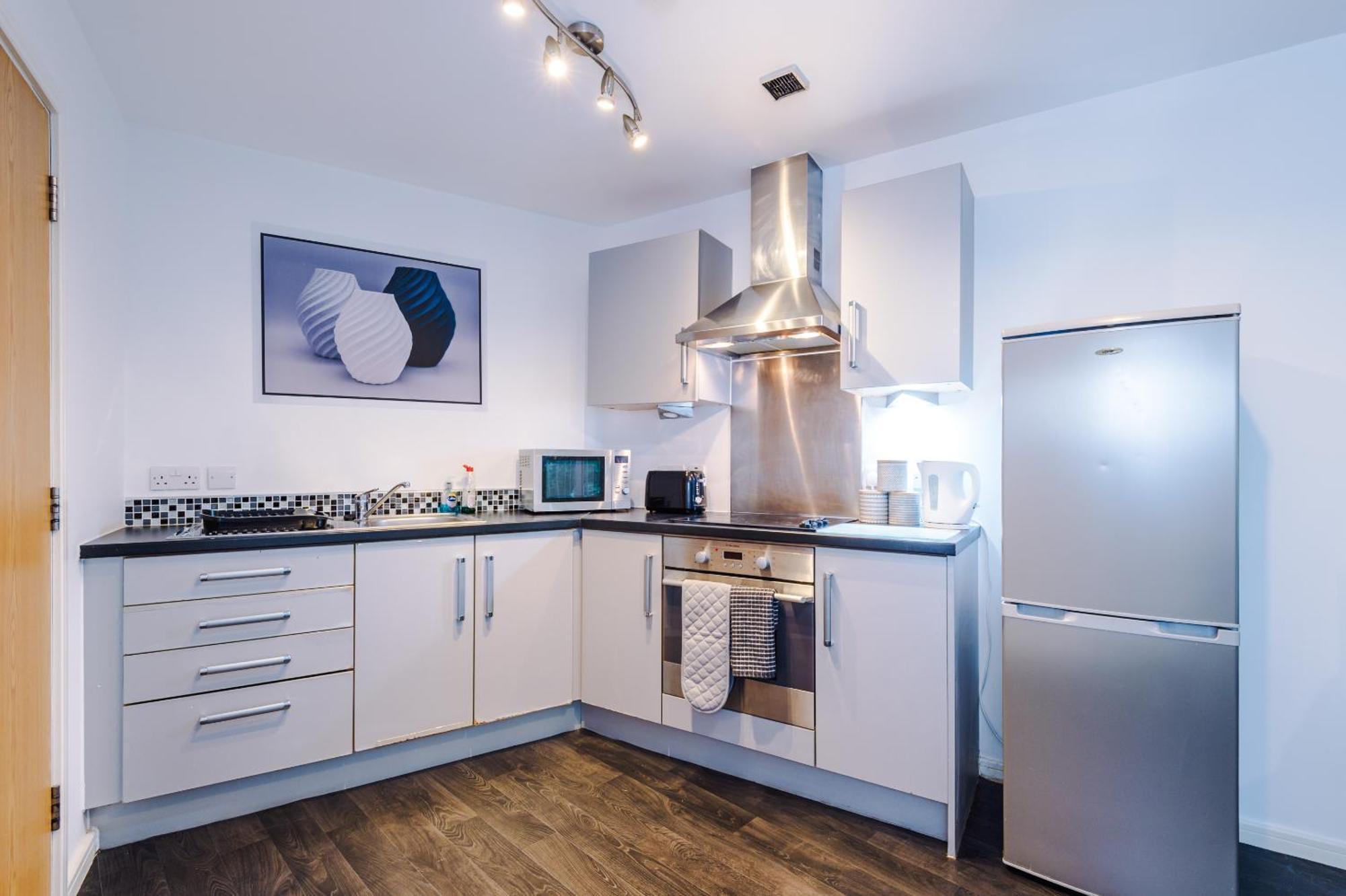 2 Bed Apartment With Balcony Private Parking Near Etihad Stadium, Coop Live 맨체스터 외부 사진